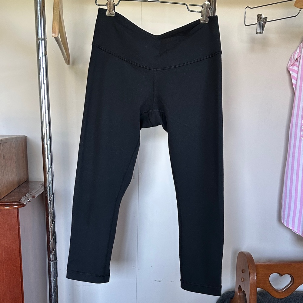 lululemon athletica Women’s Black Leggings 3/4 Capri Length Mid 2010’s sz 2 or 4